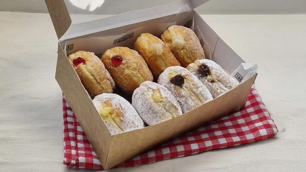 Don Millers – bakery in Luton town centre